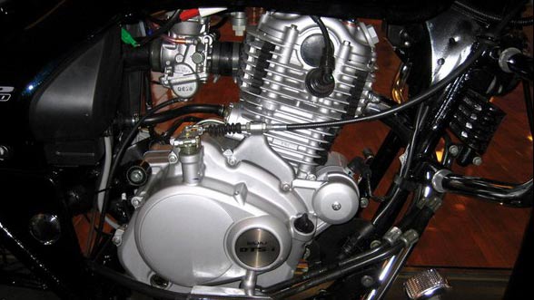 Bajaj Avenger Engine Bajaj Avenger Engine