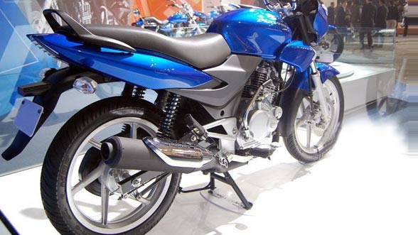 Bajaj Discover 150 Sideview Bajaj Discover 150 Sideview