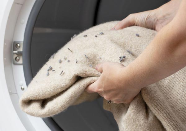 How to Remove Lint Balls