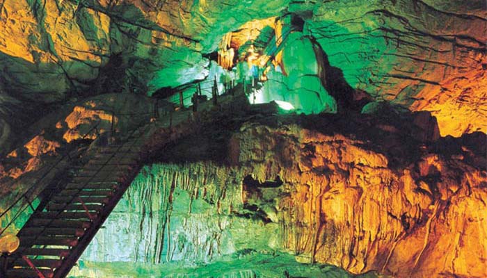 15 Fascinating Caves in India