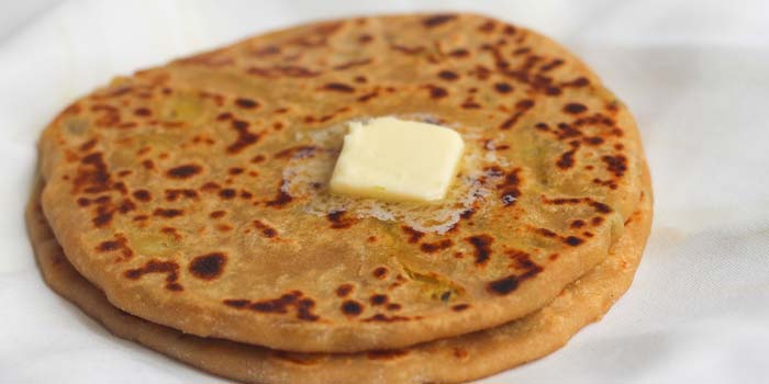 aloo ka stuffed paratha